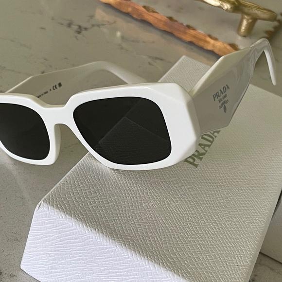 Prada sunglasses PR 17WS main image 4